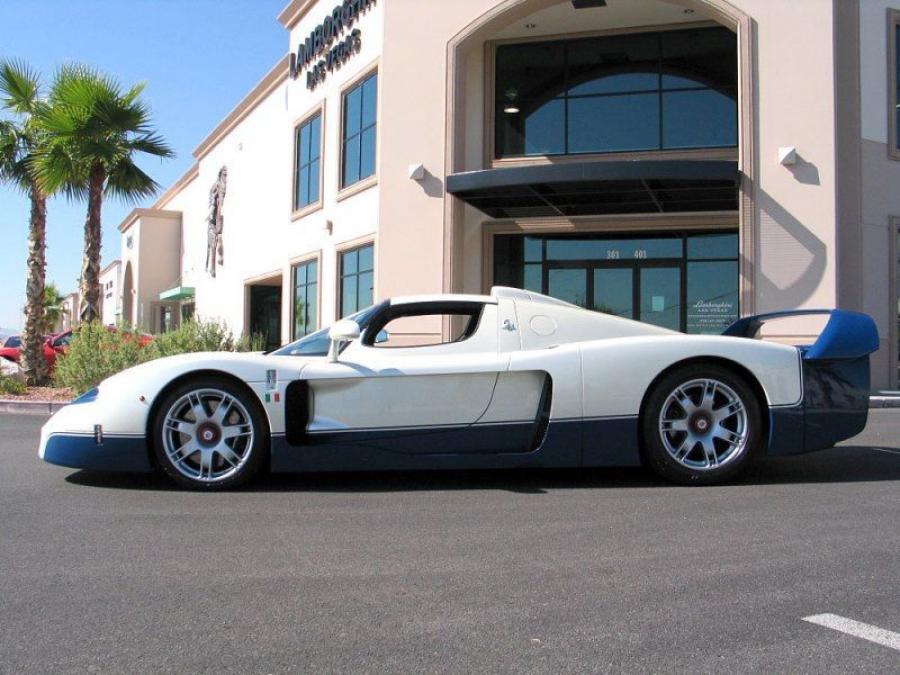  Maserati MC-12 2005 года  (фото 9 из 16)